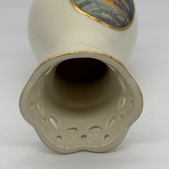 Thomas Kinkade Avon The Lights of Liberty, Whitehouse Christmas, Porcelain Vase~ - Picture 8 of 9